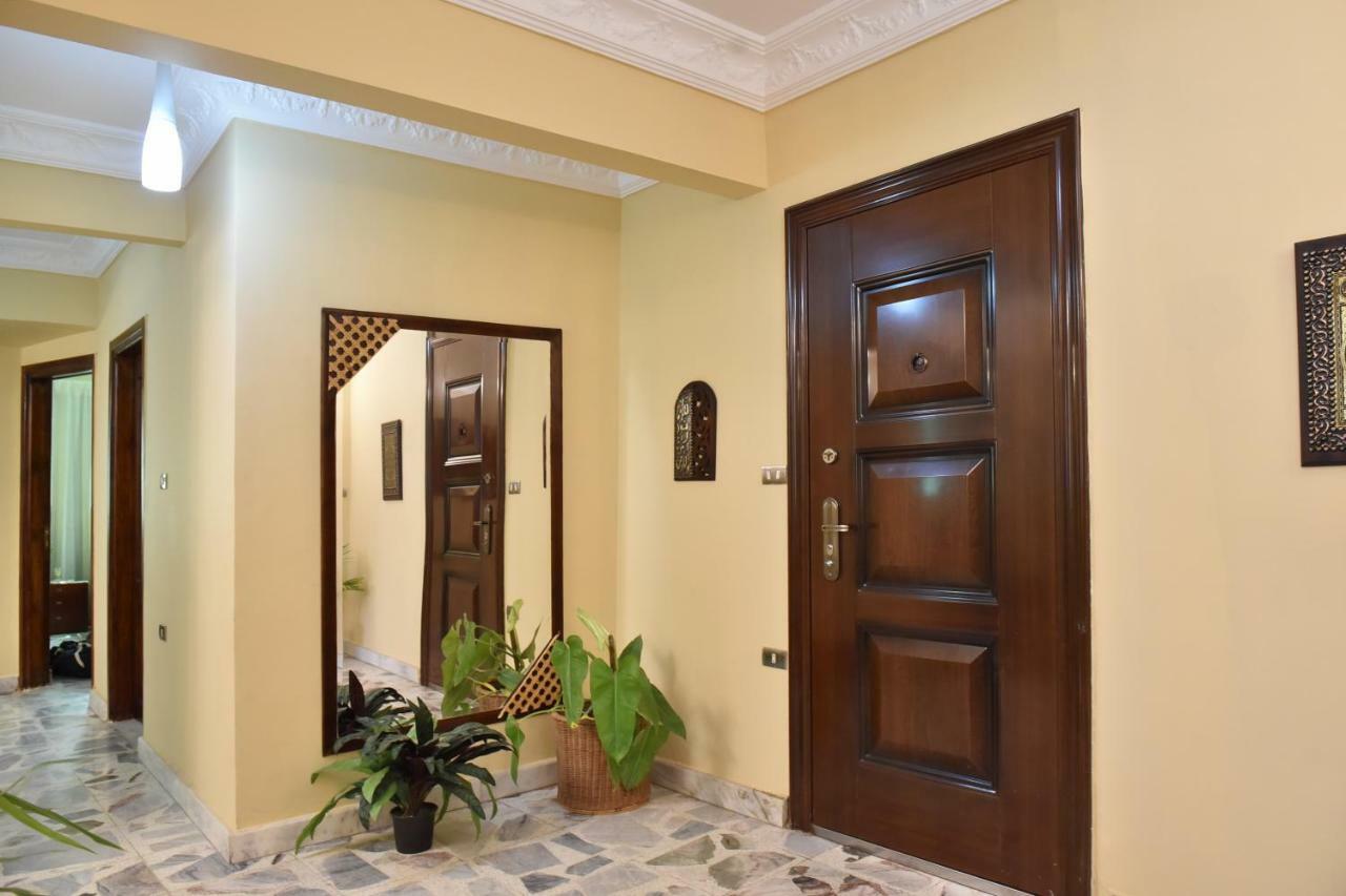 Two-Bedroom Apartment At Mohamed Farid Street القاهرة المظهر الخارجي الصورة