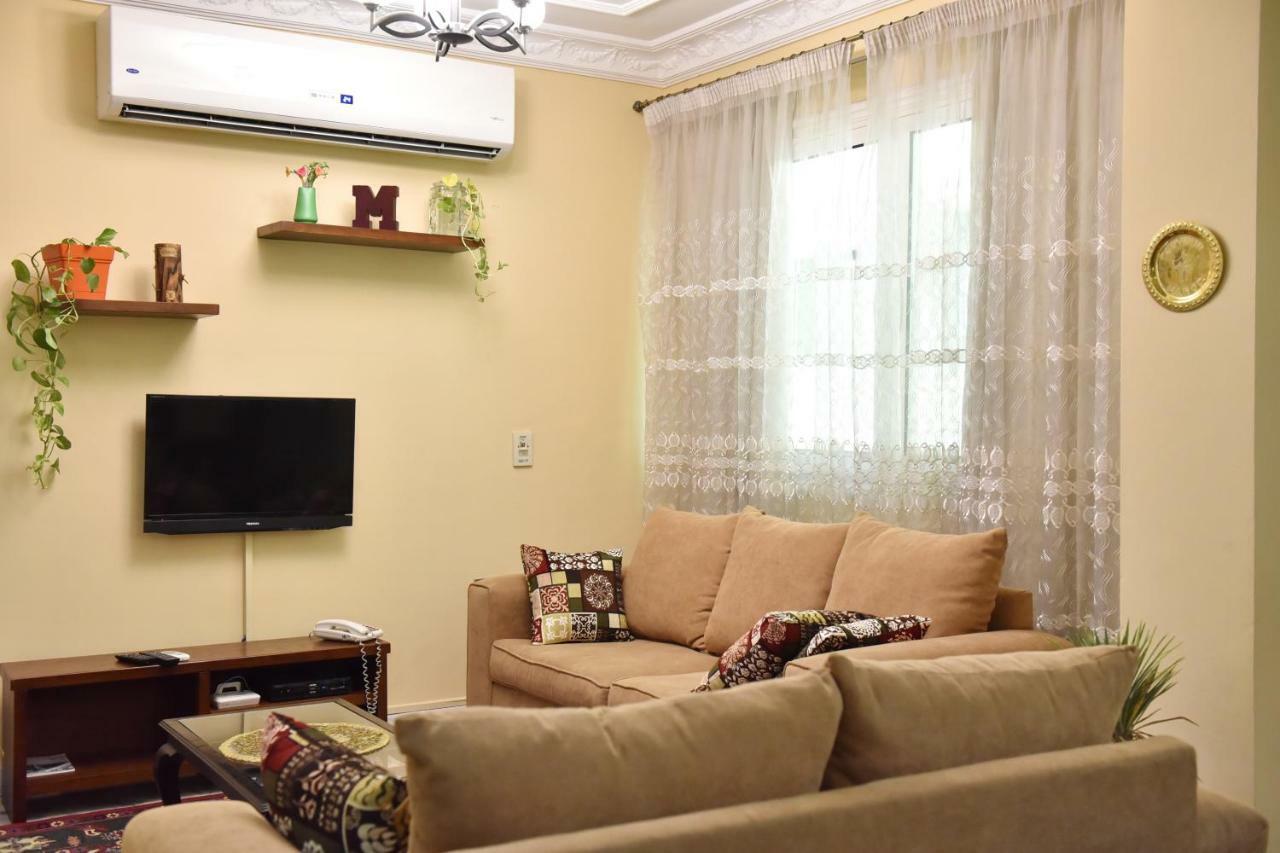 Two-Bedroom Apartment At Mohamed Farid Street القاهرة المظهر الخارجي الصورة