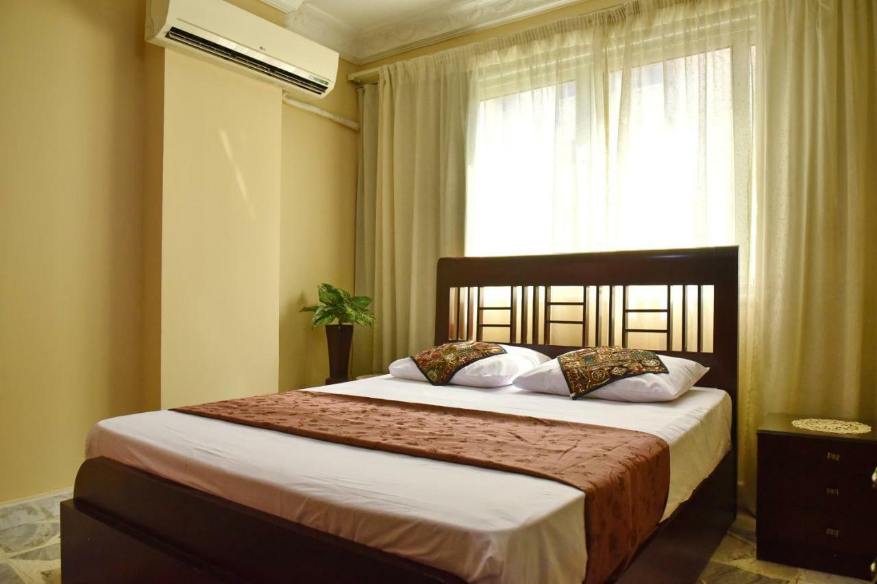 Two-Bedroom Apartment At Mohamed Farid Street القاهرة المظهر الخارجي الصورة