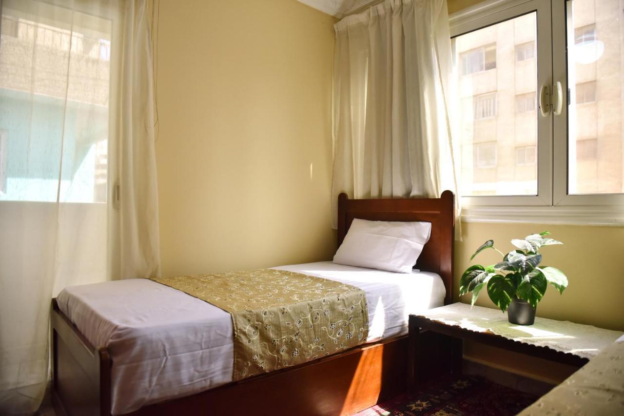 Two-Bedroom Apartment At Mohamed Farid Street القاهرة المظهر الخارجي الصورة
